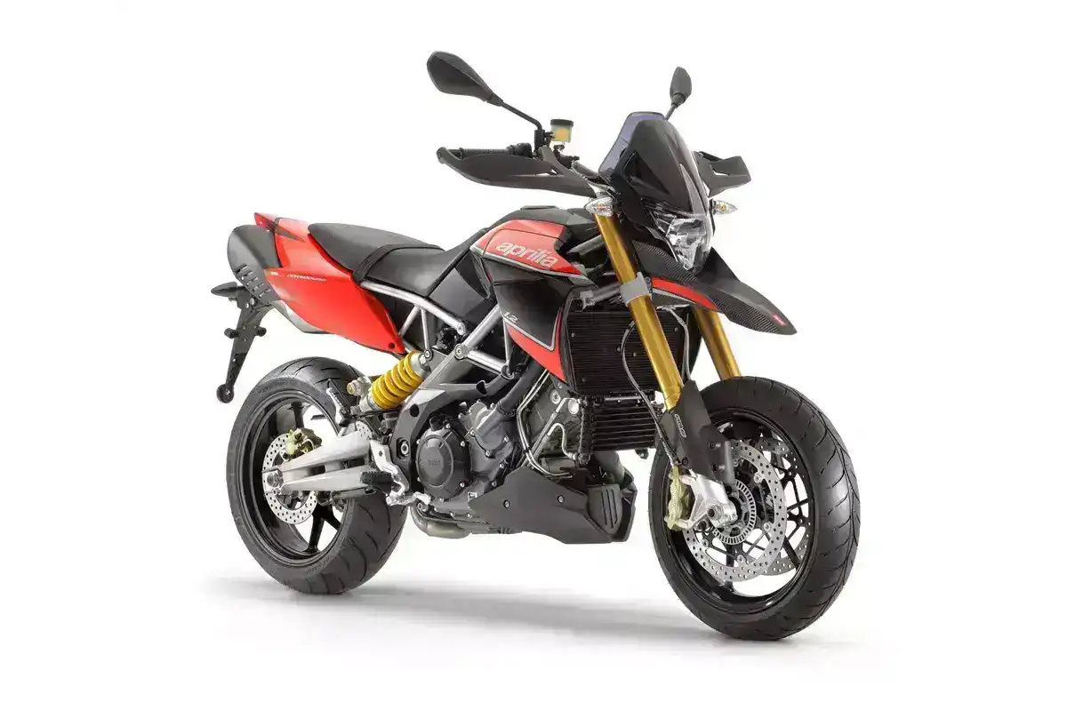 Aprilia DORSODURO 1200 Cuál es mejor?