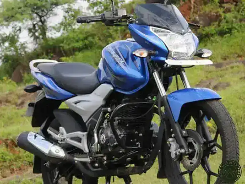 Bajaj Discover 125 ST mi? Hangisi daha iyi