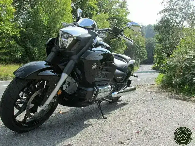 CFMOTO 1250TR-G Lequel est le meilleur?