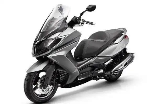 KYMCO Downtown 250i mi? Hangisi daha iyi