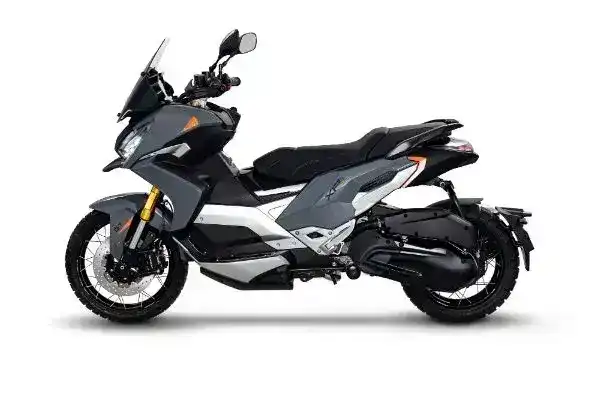 Honda Forza 250 mi? Hangisi daha iyi